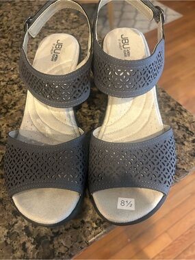 JBU Women's Gray Laser-Cut Comfort Sandals